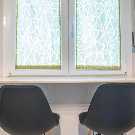 Singola Con Ac, Tv, Wi-fi E Cucina Szálloda