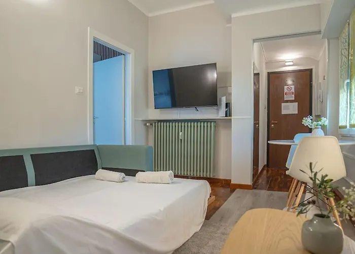 Singola Con Ac, Tv, Wi-fi E Cucina Hotel *